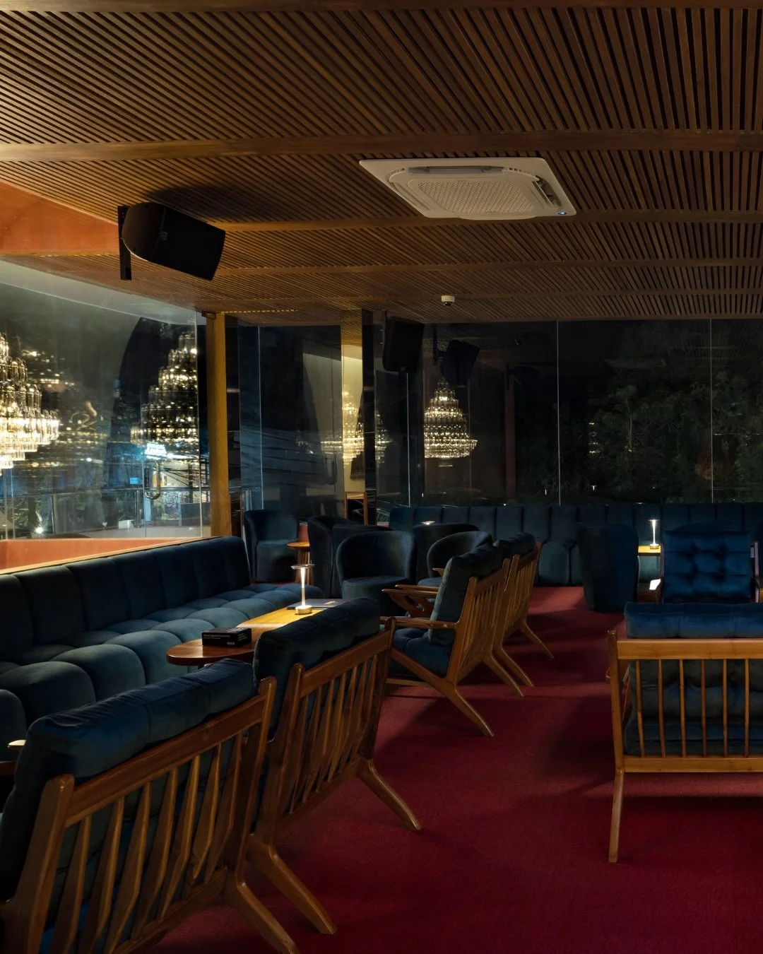 The space is prepped and the ice is cut.
Starting the second half of the week standard procedure.

Swipe to watch the pour. 📽️

📍 White Rabbit | Uluwatu