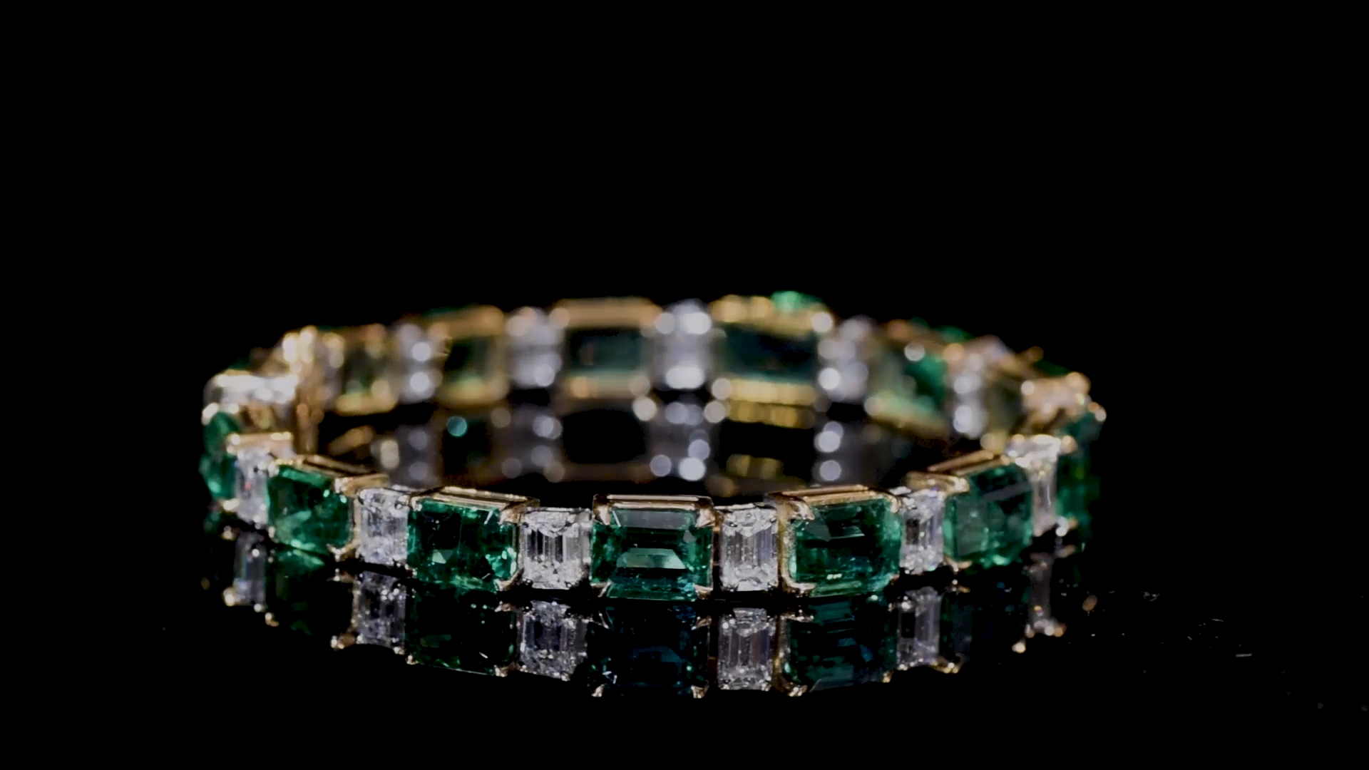 ABOUT US — Gem Plaza