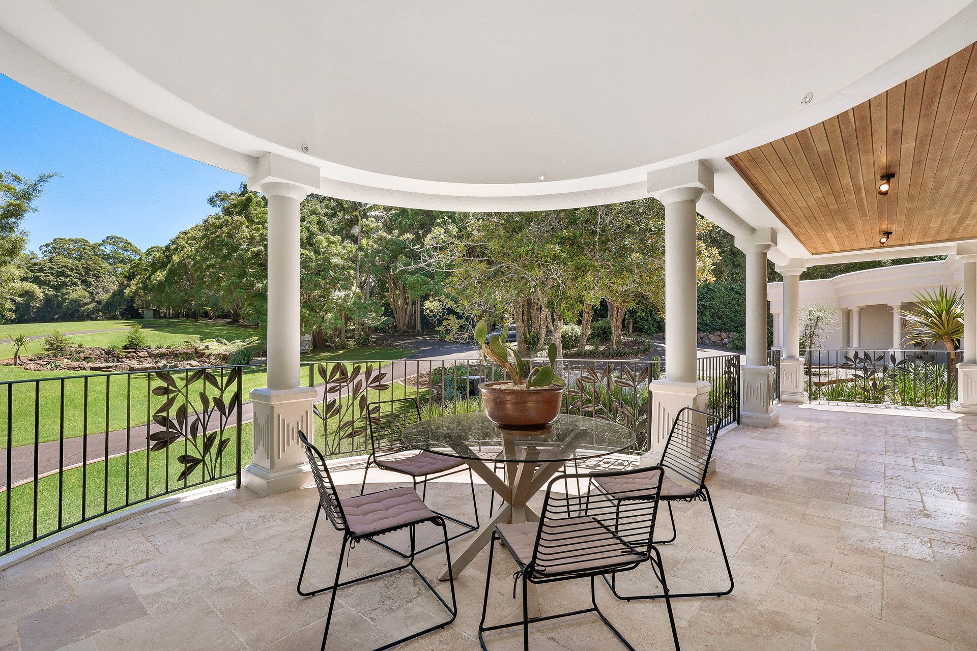 Outdoor Patio Dining