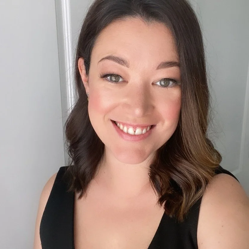 Oh hello! I'm Emily, lovely to have you here ✨

If we were to meet for coffee tomorrow, here's a few things I could tell you about me...

🤍 I cannot survive a day without at least 2 coffees, I love a flat white anytime or a dirty chai in the winter.