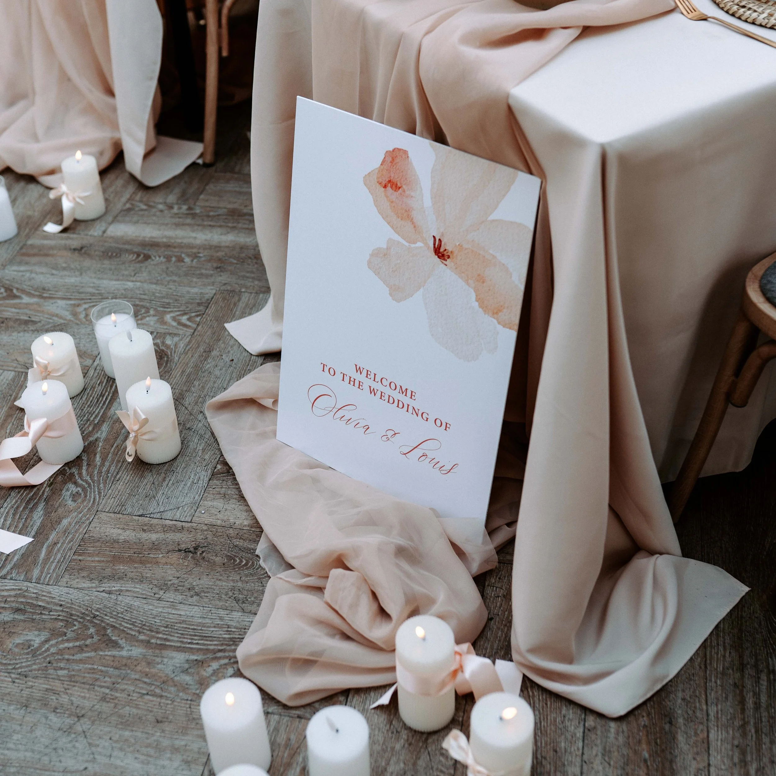 What's the first thing your guests see on your wedding day? And what's the first thing you, as a guest, would take a photo of?

Yep, the welcome sign 🤍 the perfect opportunity to showcase your style, your personality and to introduce yourselves as a