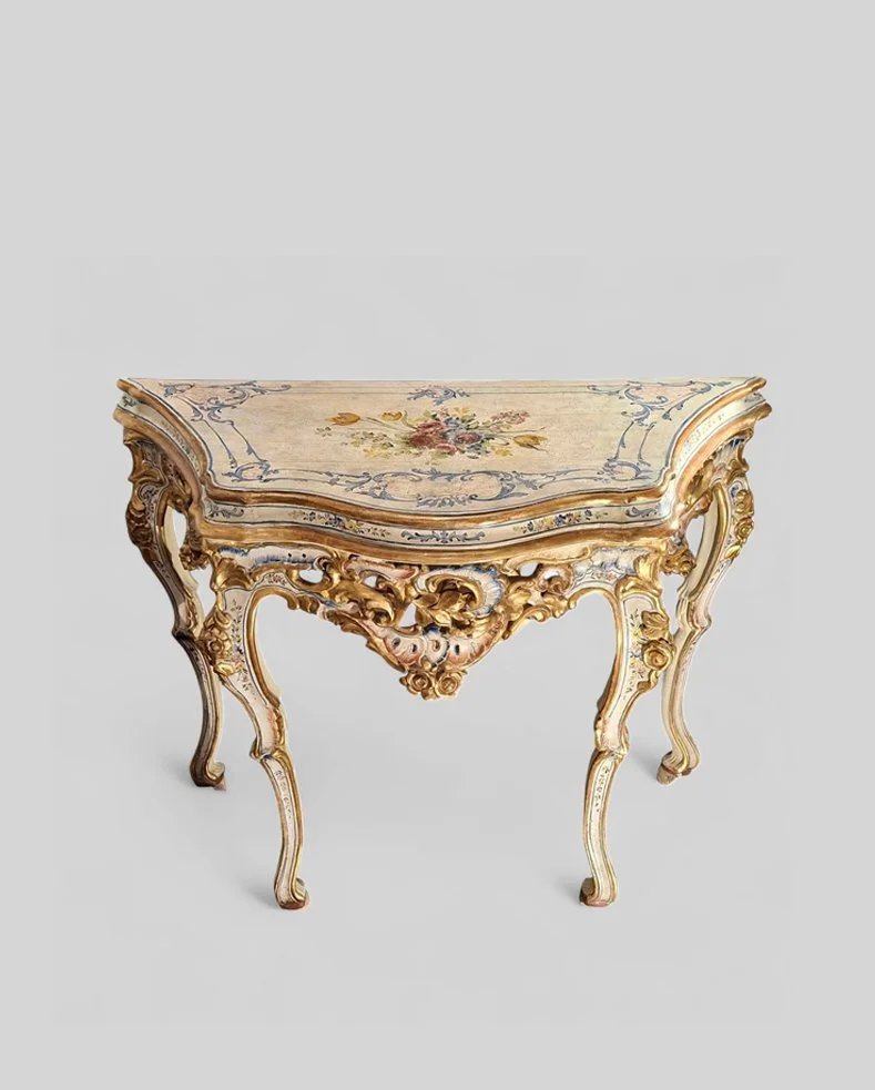 Console Luigi XV laccata e dorata