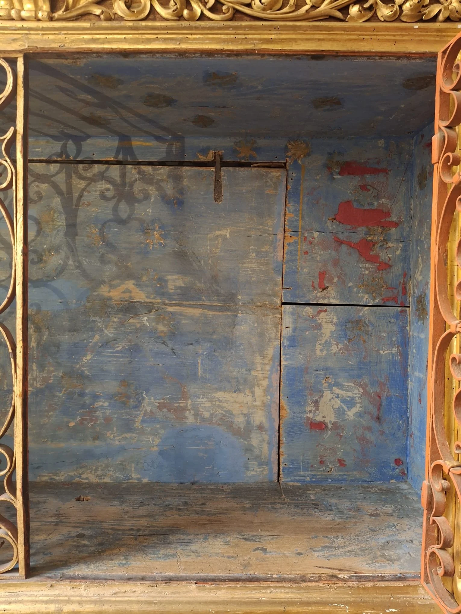 old-paintings-online-credenza-dorata (9).jpg