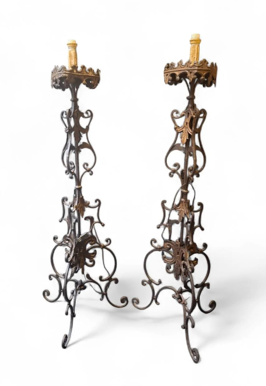 Coppia di torcere in ferro