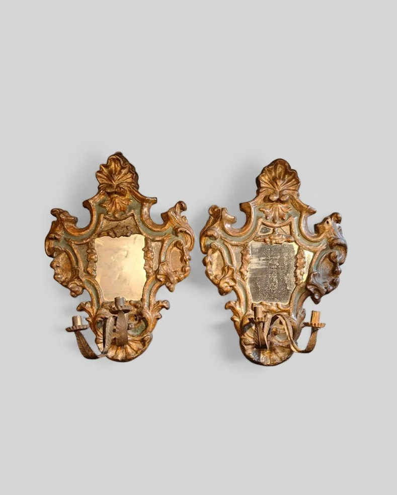 Coppia di appliques in legno e cartapesta