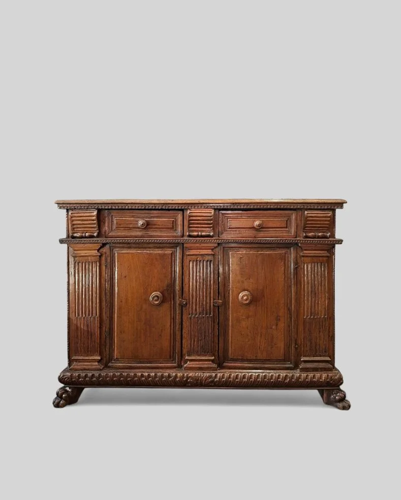 Credenza rinascimentale lombarda