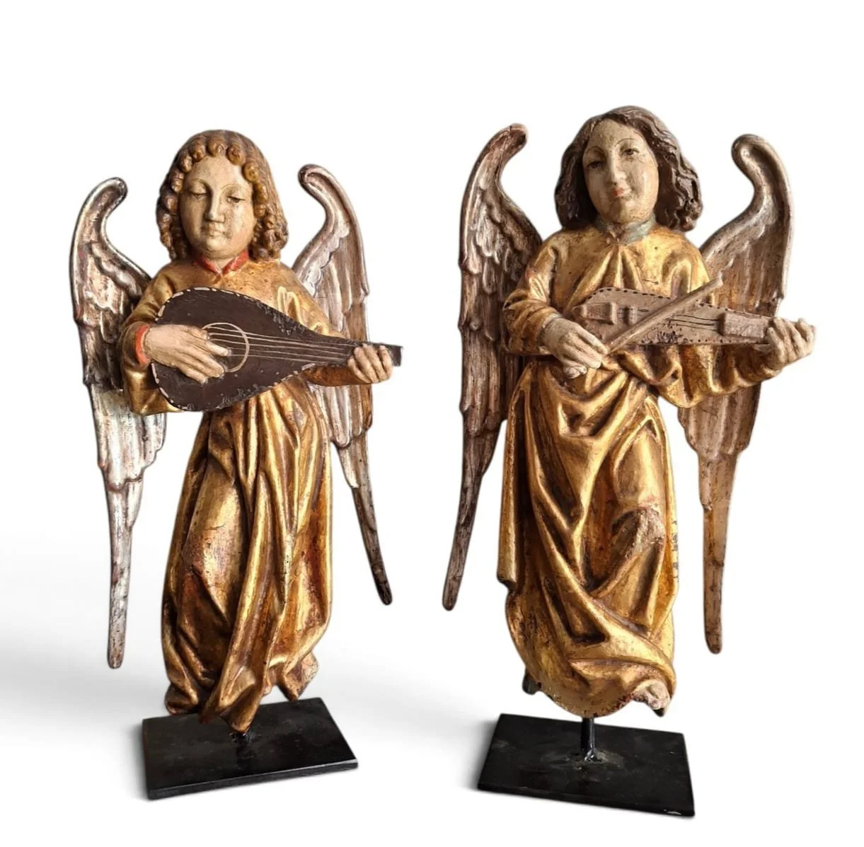 Coppia di angeli neogotici