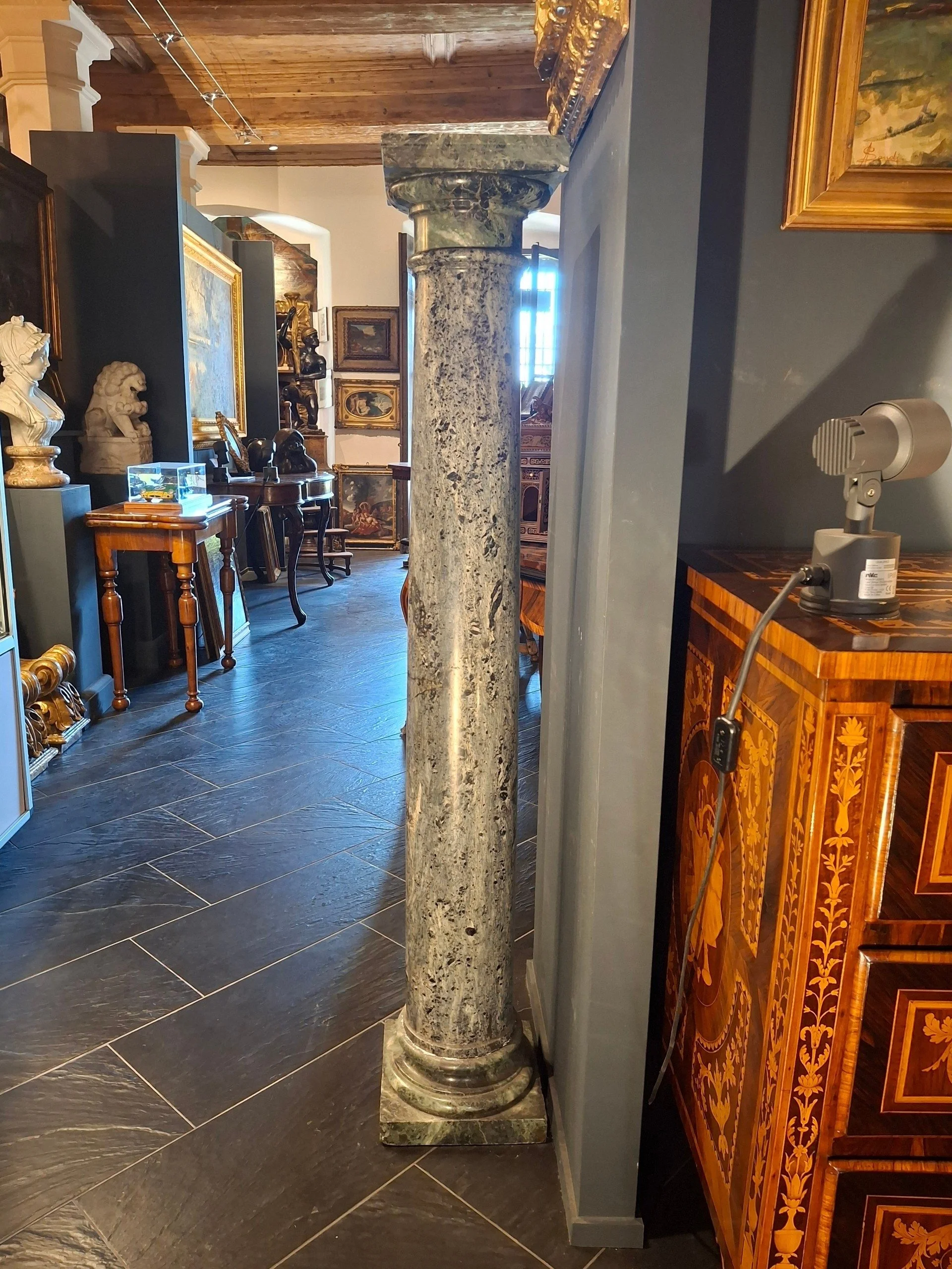 old-paintings-online-colonna-in-marmo-Verde-Alpi-3.jpg