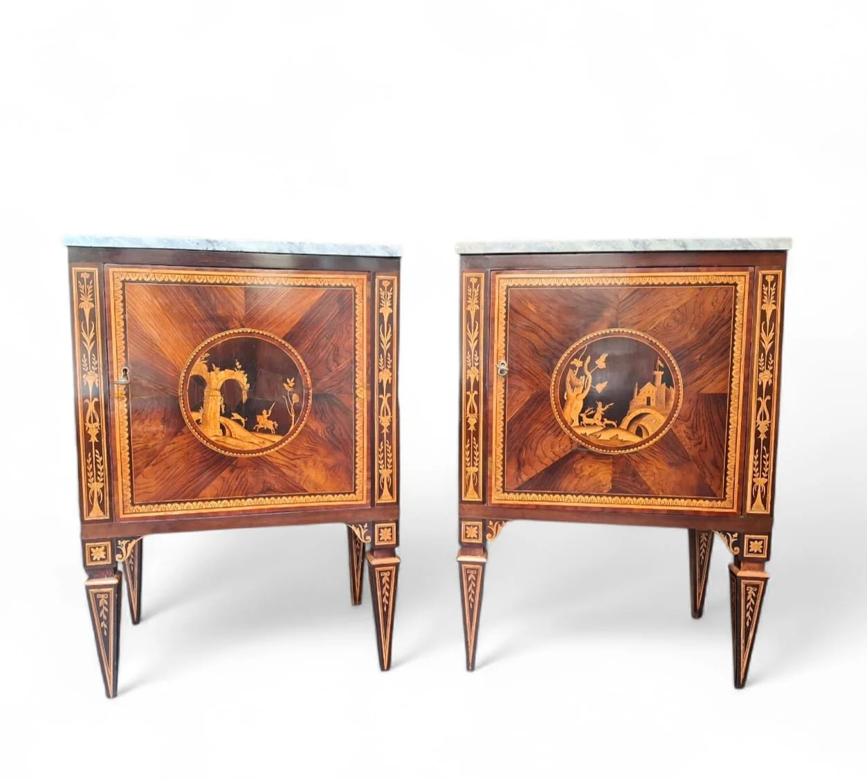 Coppia di comodini neoclassici