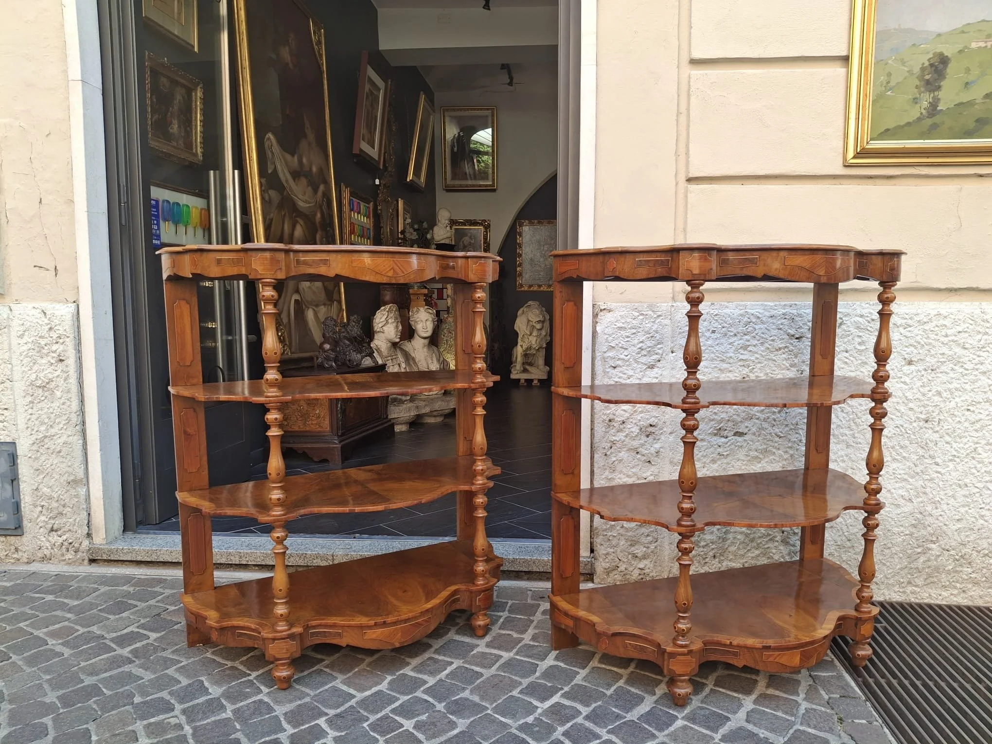 old-paintings-online-coppia-etagères.jpg