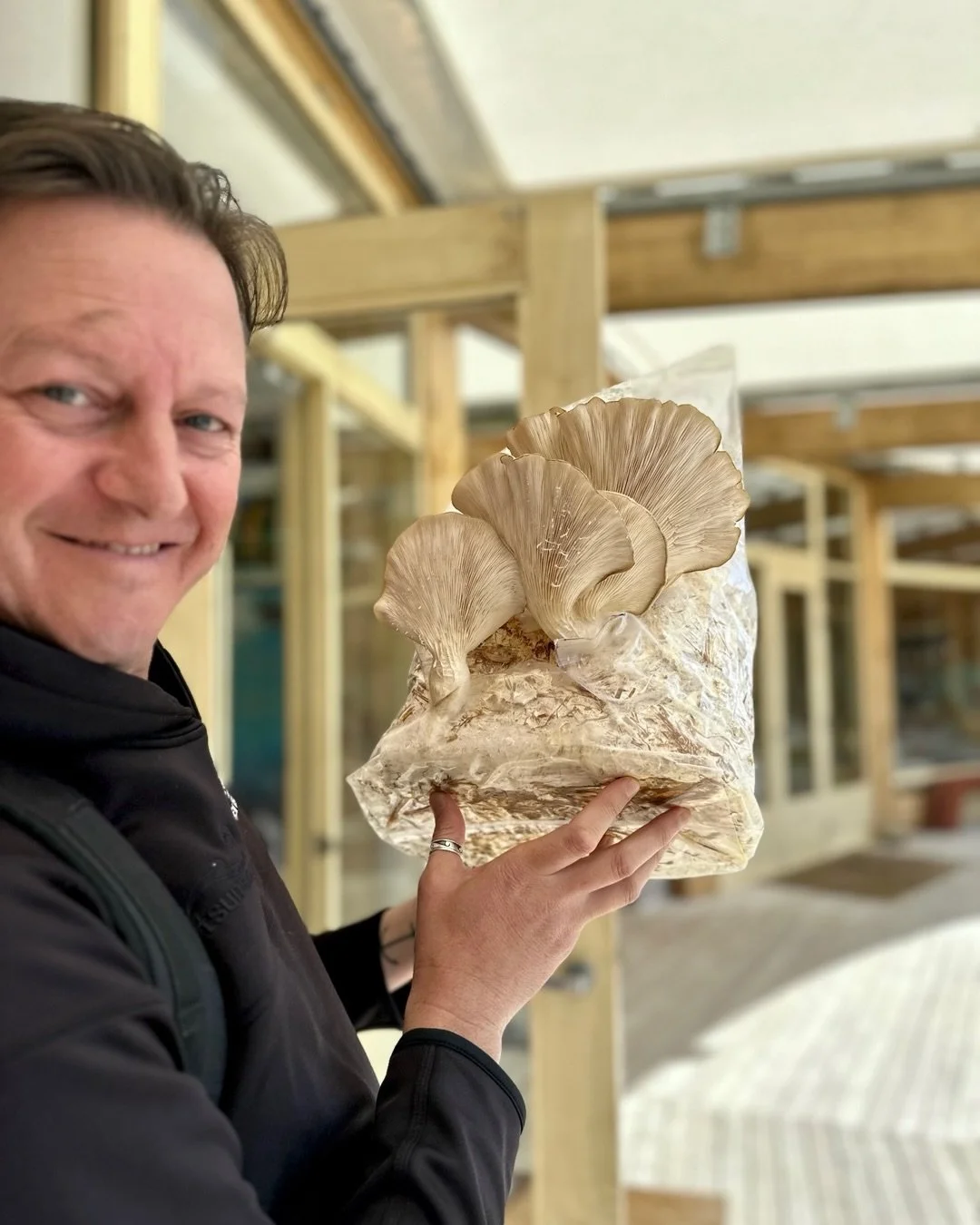 @greenschoolnz New Zealand&rsquo;s very own Fungi Fun-Guy, Matua Nick, has confirmed it - our learners have now identified over 100 species of fungi on campus during their Taiao Rumaki Nature Immersion experiences! 🌿🔍
From mycelium networks to mus