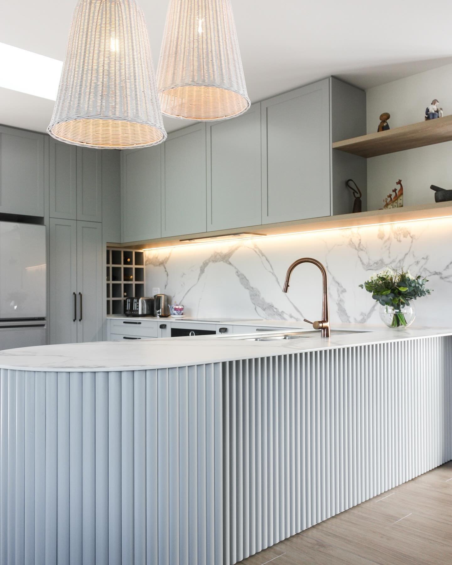 Take a look at our latest project up at Kennedy&rsquo;s Bush ✨ Designed and manufactured by the RKJ team
&nbsp;
We worked closely with the clients and their interior designer to create this beautiful, family kitchen and we are so happy with how it ha