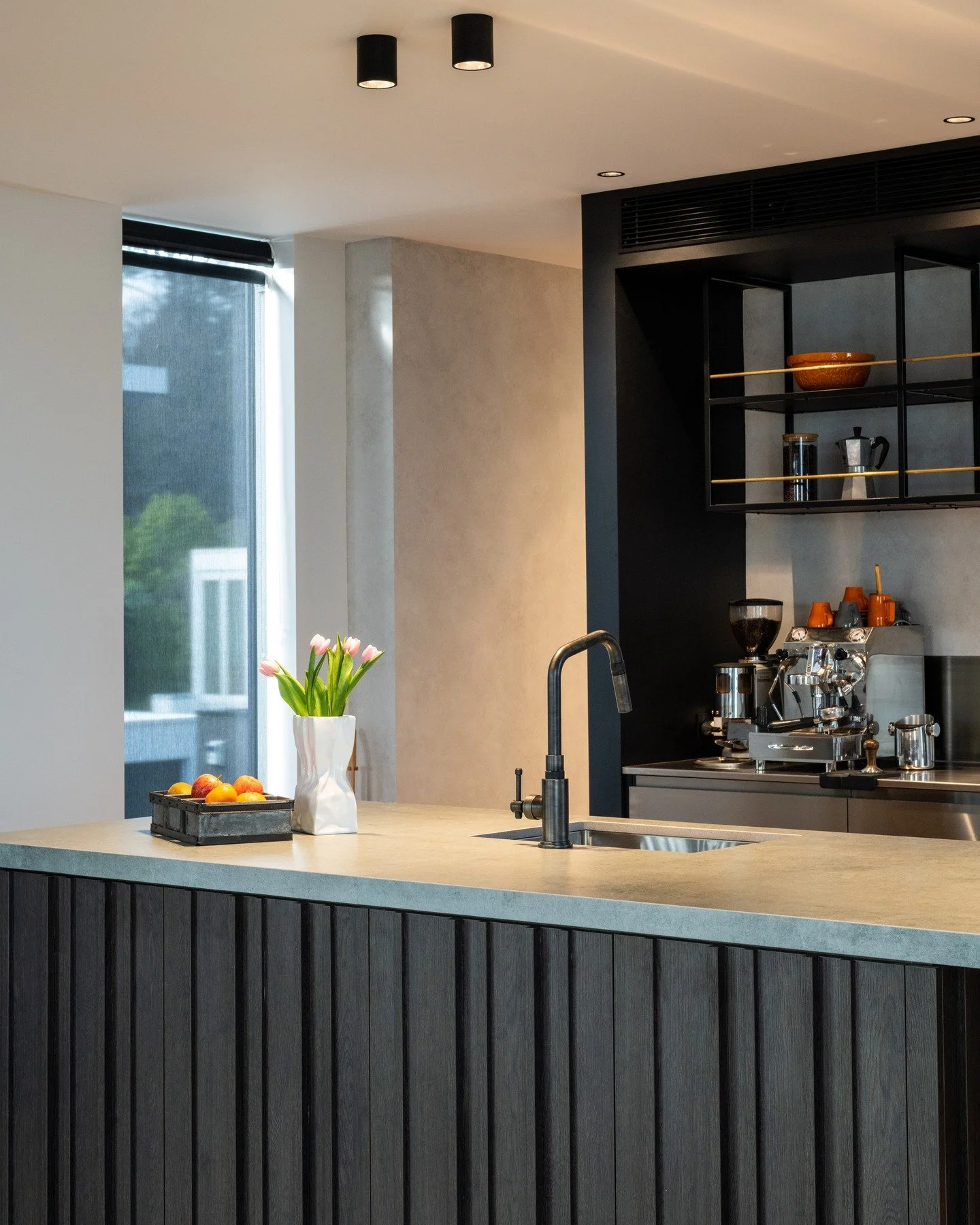 Industrial edge meets refined detail 🔥

A bold mix of textures and materials define this striking kitchen for @millbank_project.

More of this space coming soon.

Photography | @kateclaridge_kaleidoscope 
Build | @mobrownbuilders 
Interior Design | 