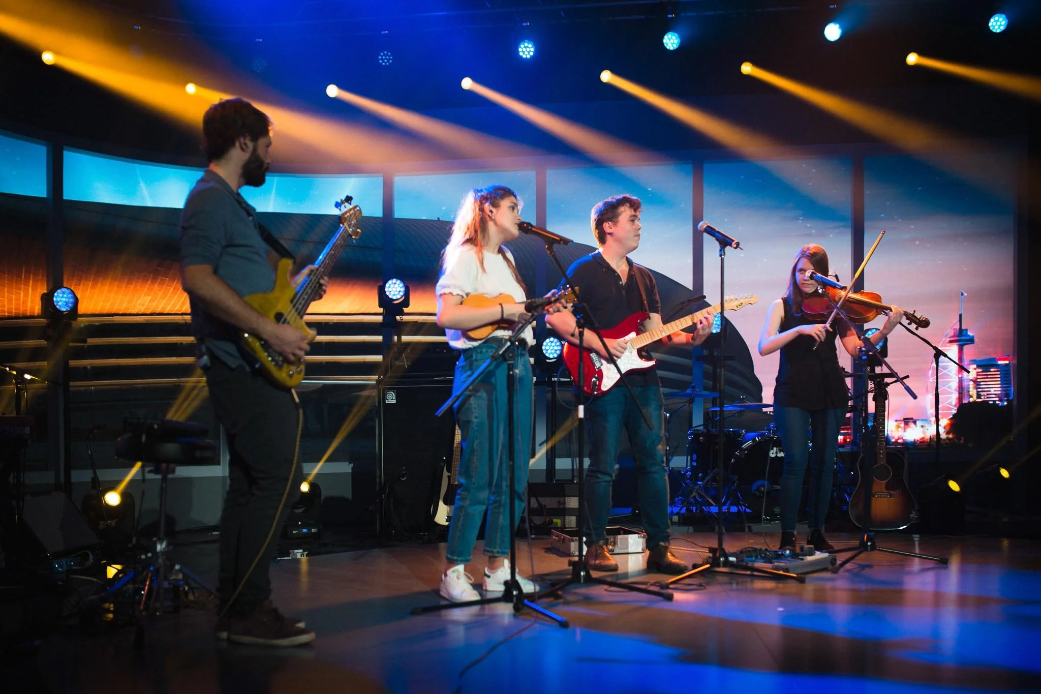 Belize y Amaia ensayan "Egos" para el concierto 'Amaia, Alfred y Amigos'. Madrid, 26 de abril de 2018. SANTI G. BARROS.