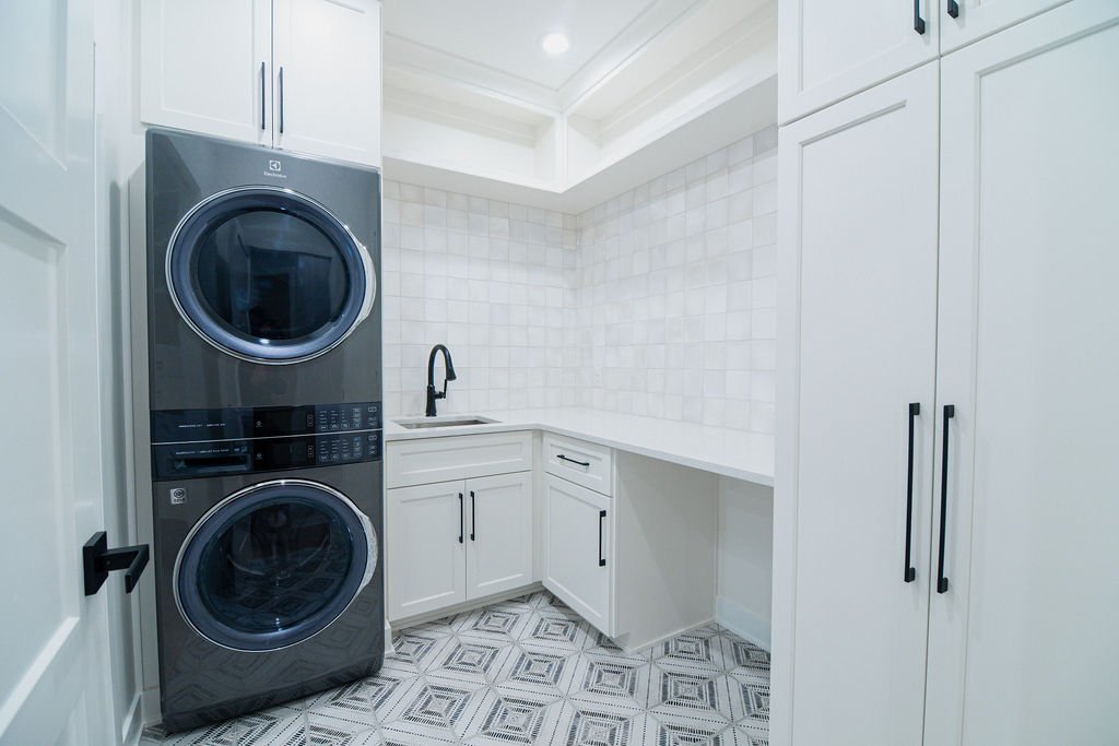 Laundry room, connected to primary closet