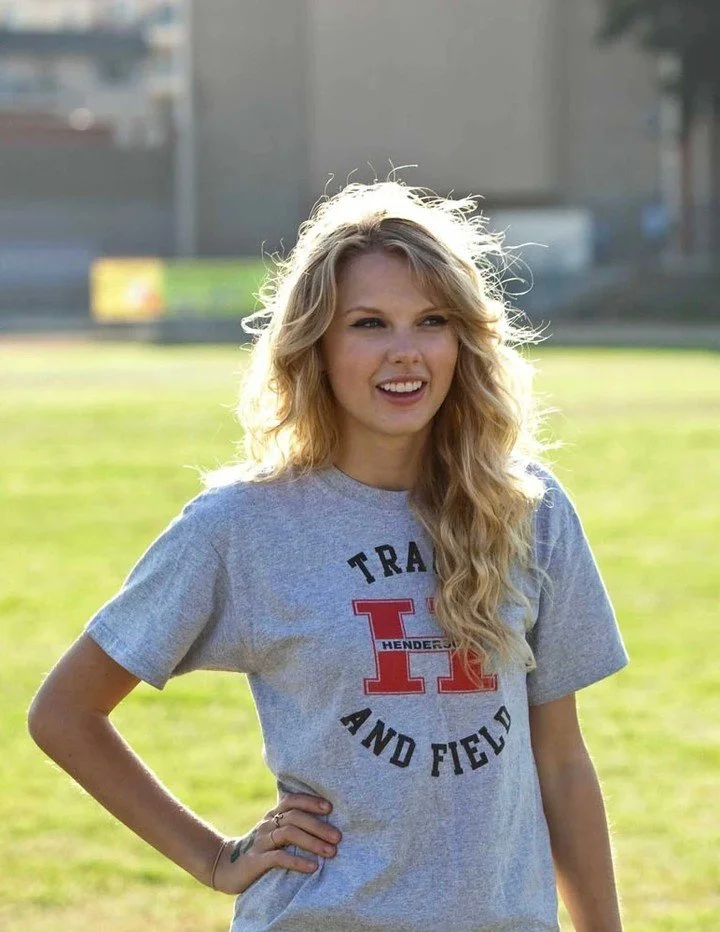 World-famous superstar, the singer/songwriter of her generation, talented music video director, AND master thespian?? That's right, Taylor Swift has done it all, and in celebration of her new album, we're taking a look back at the few times Ms. Swift