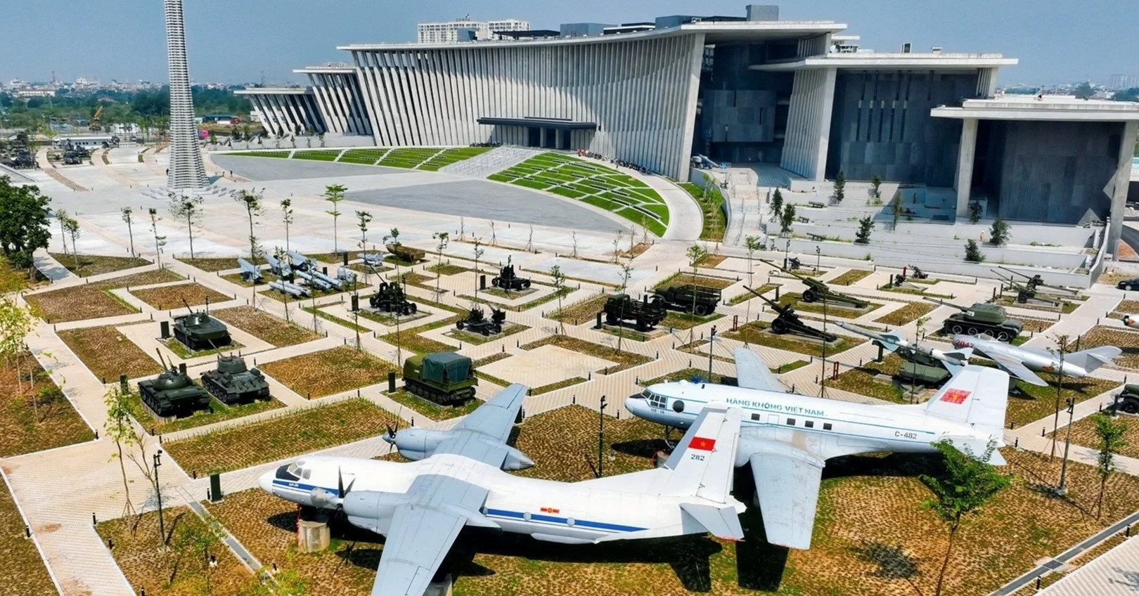 Vietnam Military History Museum 2.jpg