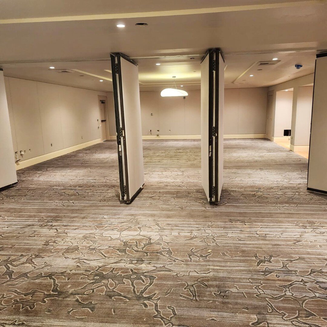 Relax and unwind your Sight &amp; Sound ⛱

Recently completed stretched fabric acoustic systems for 5 meeting rooms at the beachside hotel @sandbournesantamonica. Hearing the acoustic change in the room after we installed our wall panels brought real