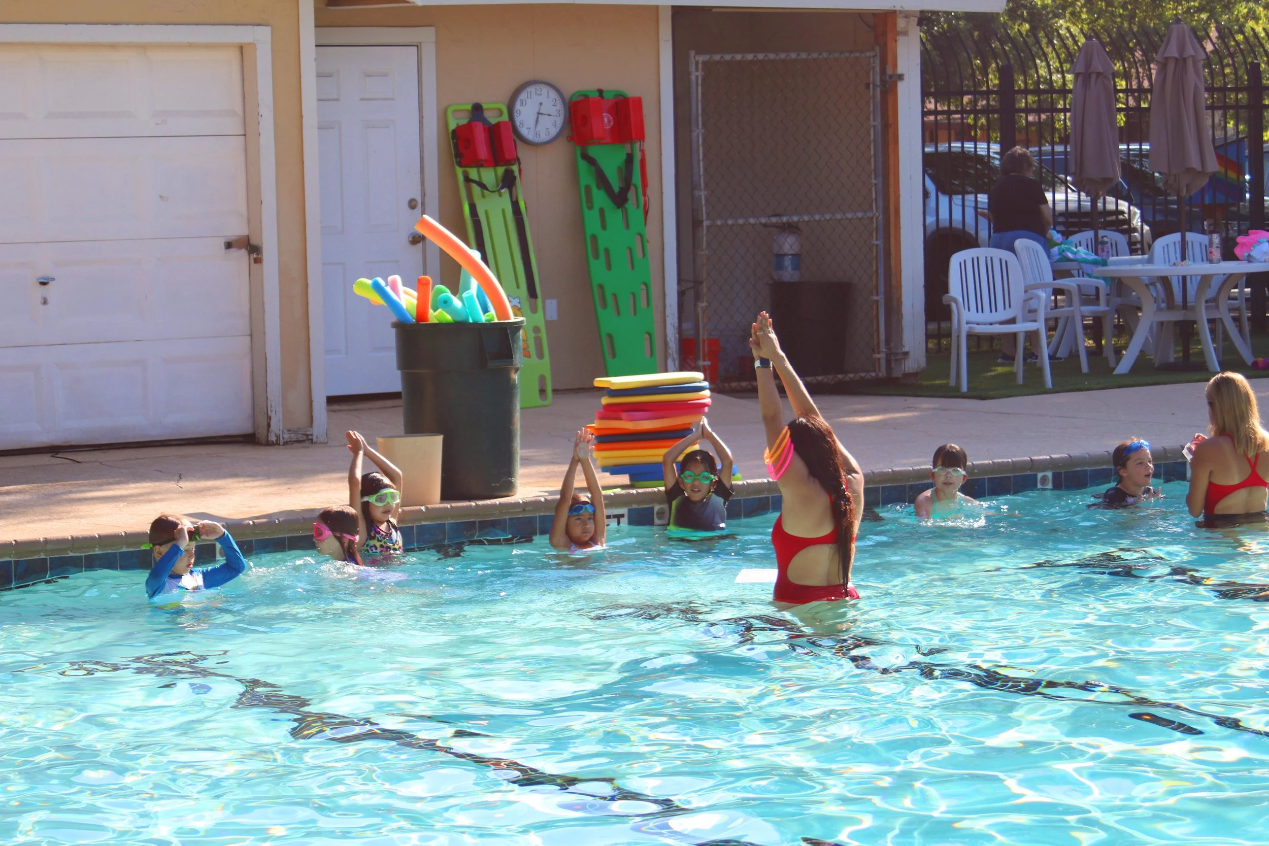 swim lesson class in session