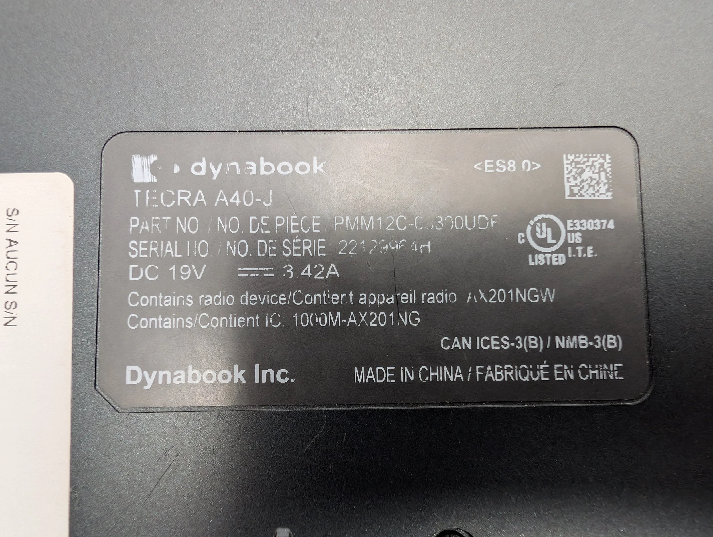 60Dynabook Tecra A40-J - Details.jpg