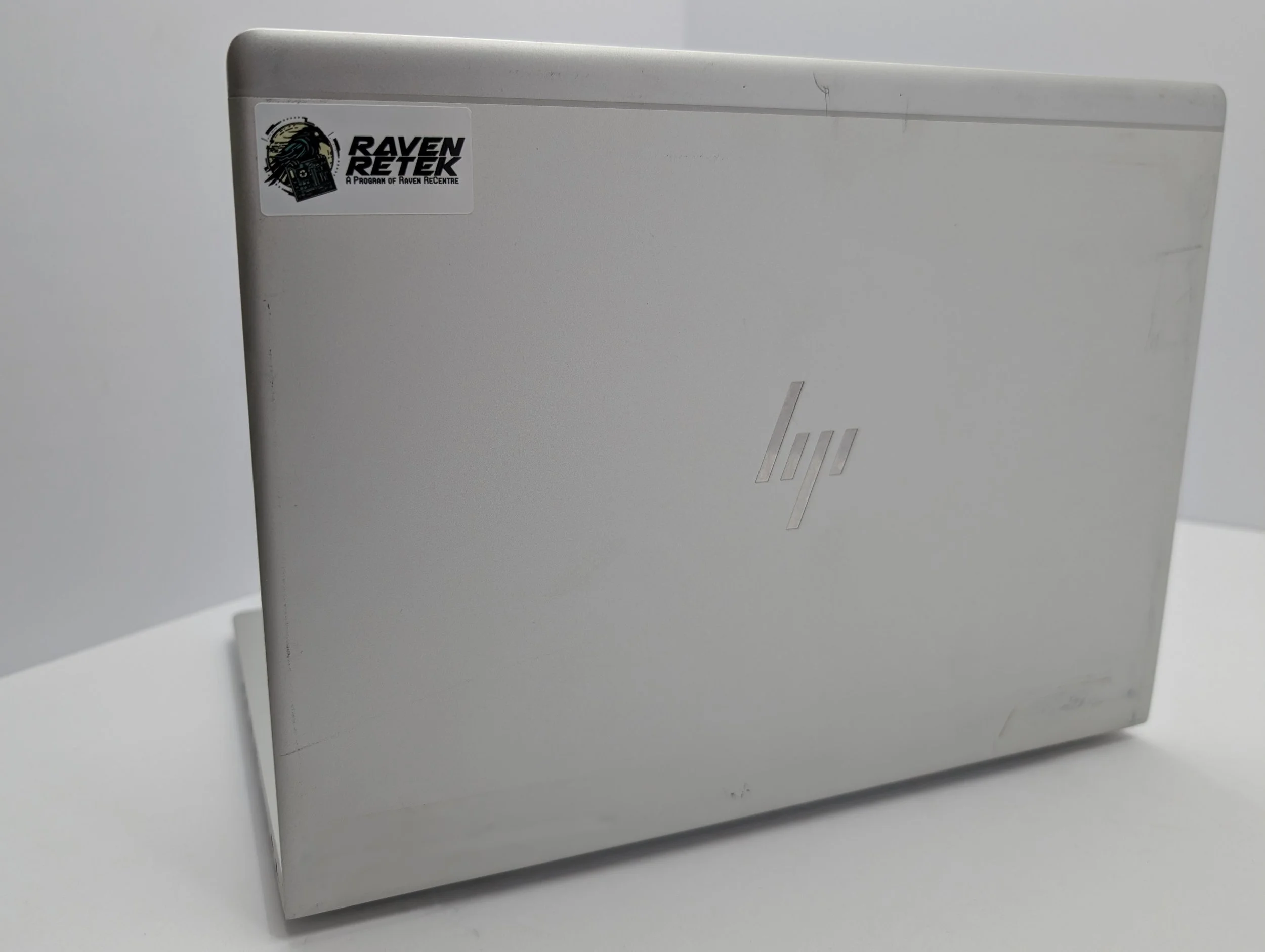 63HP Elitebook 830 G5 - Back.jpg