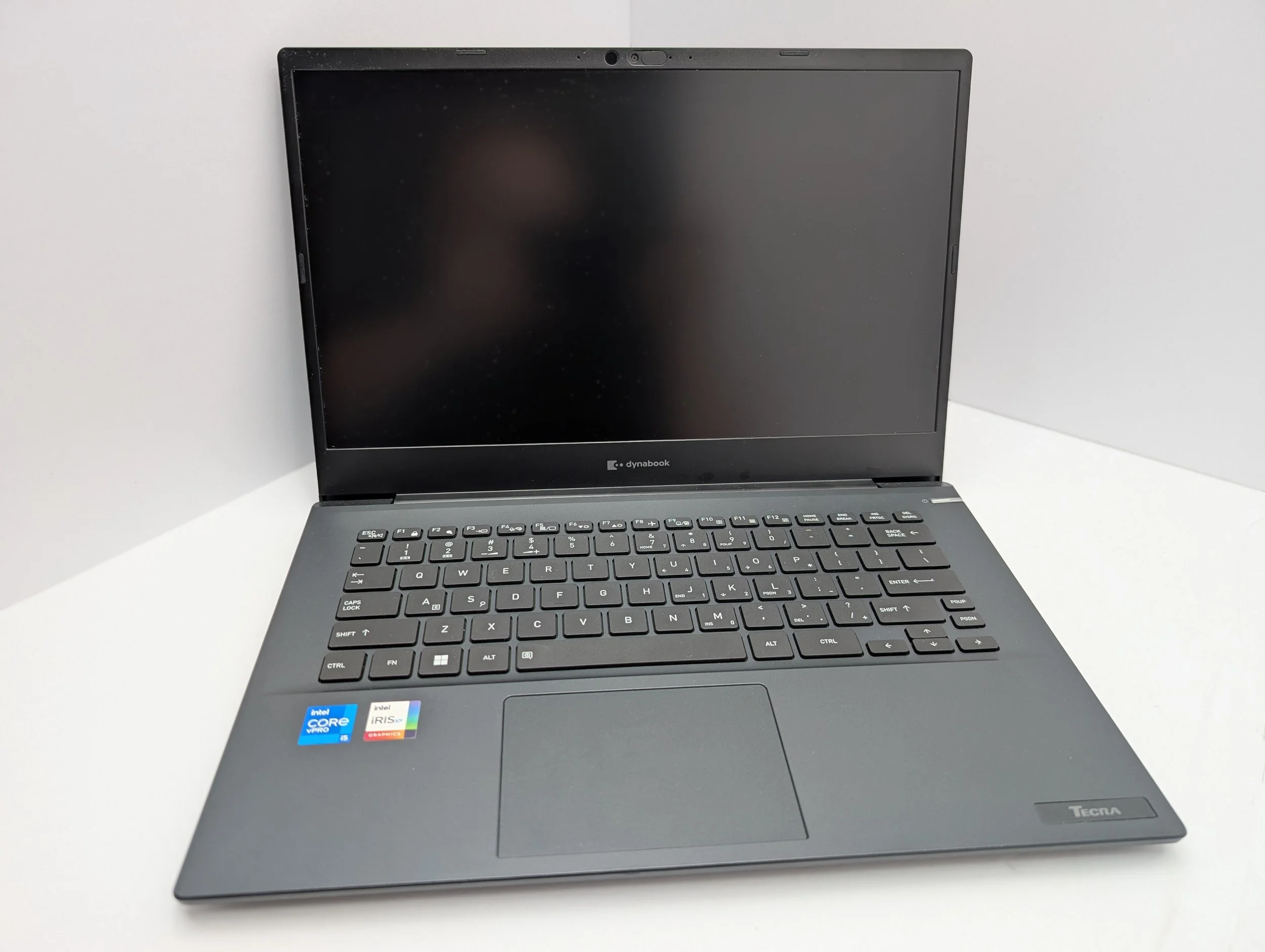 Toshiba Dynabook Tecra A40-J (14-inch)