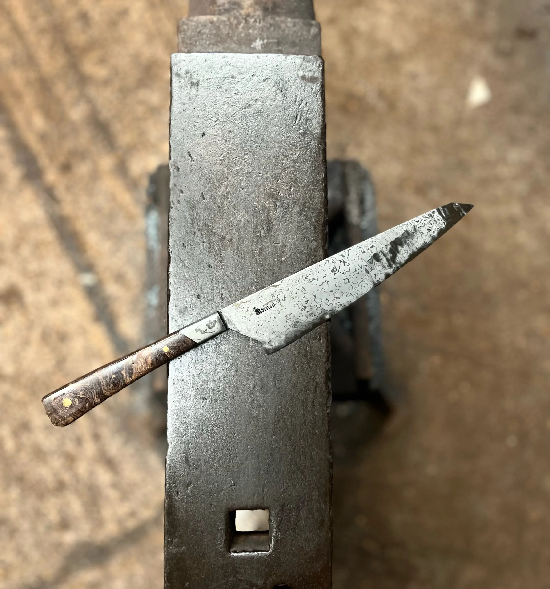 Ready to ship - 20cm Gyuto With Ash Burl Handle And Walnut Guard