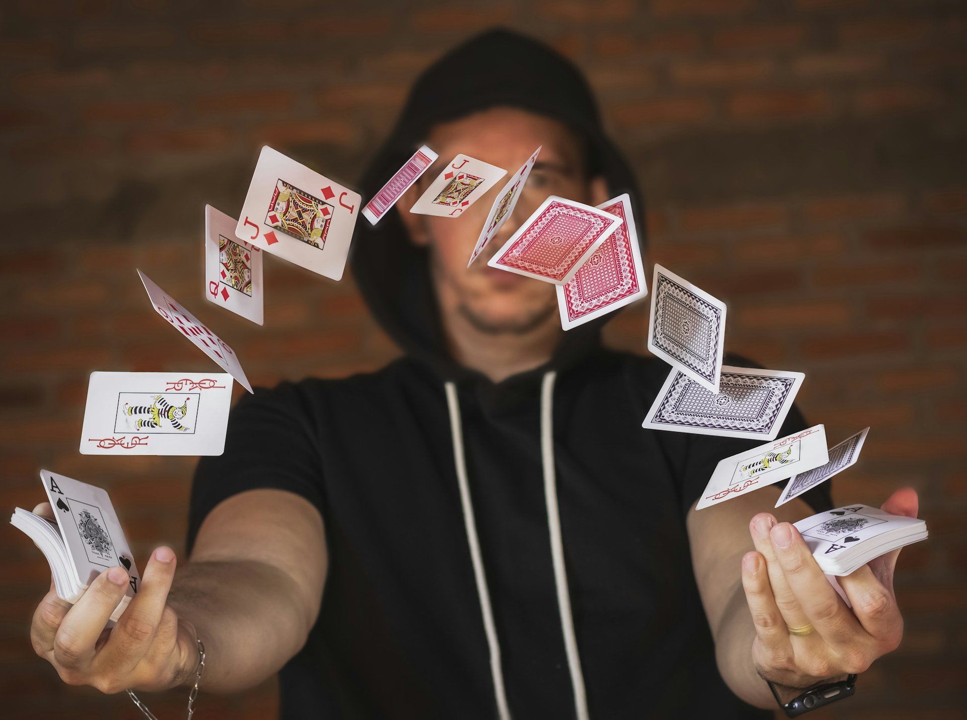 Flyers for Magic Shows & Family Entertainers: Make Appearances Matter With Print That Gets You Booked