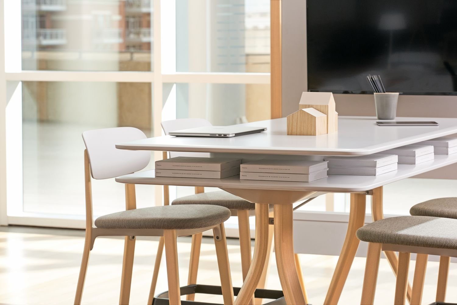 Low-Zones-Dynamic-Cubby-Table-with-Stools.jpg