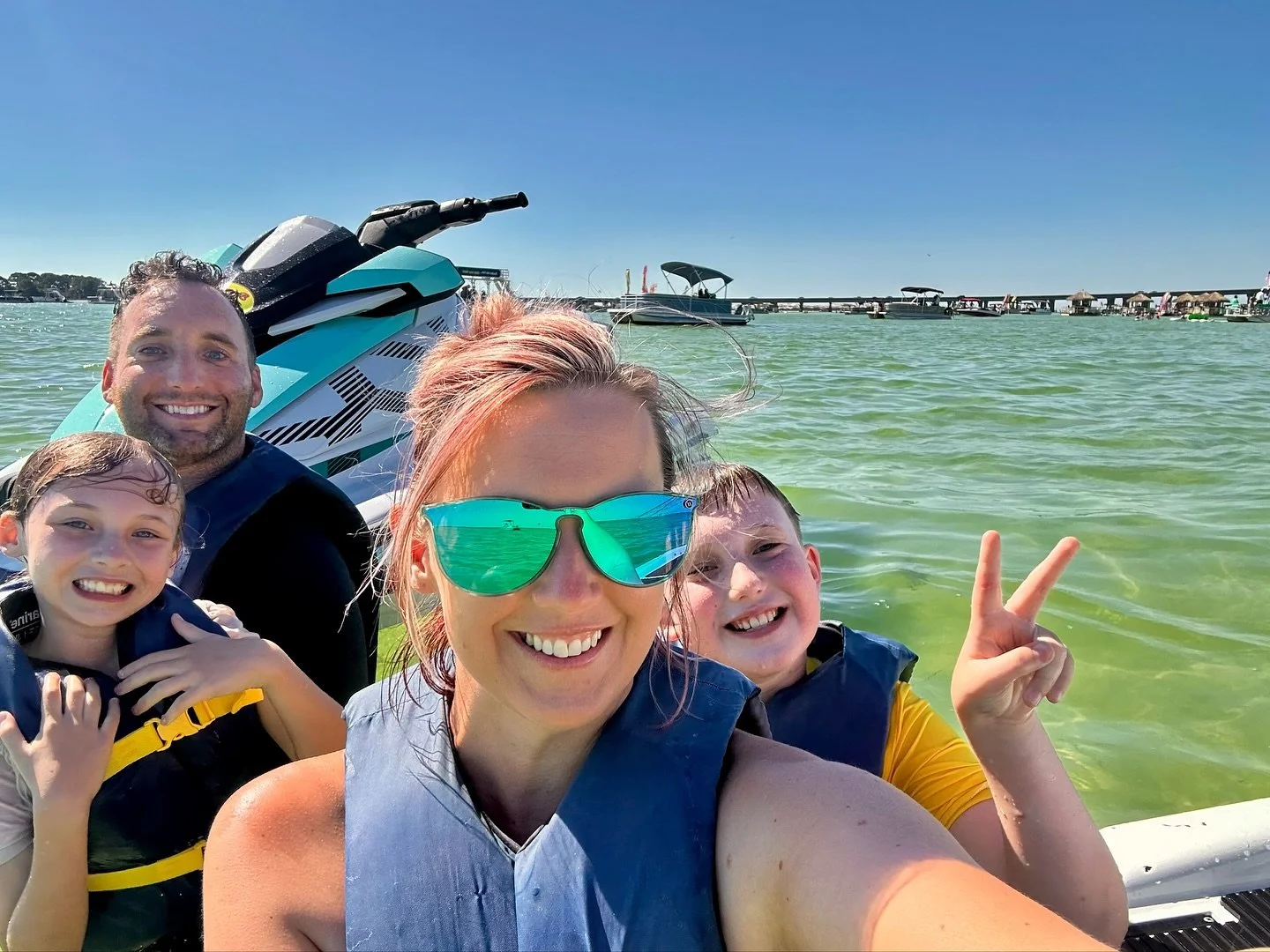 🦀🏝️🌞 Nothing beats the smiles that come with a family jet ski adventure!
😎🤙🏻🌊 @Boogies_Watersports gives you the perfect way to bond, laugh, and make memories that’ll last far beyond your vacation — and yes, we’ve got enough