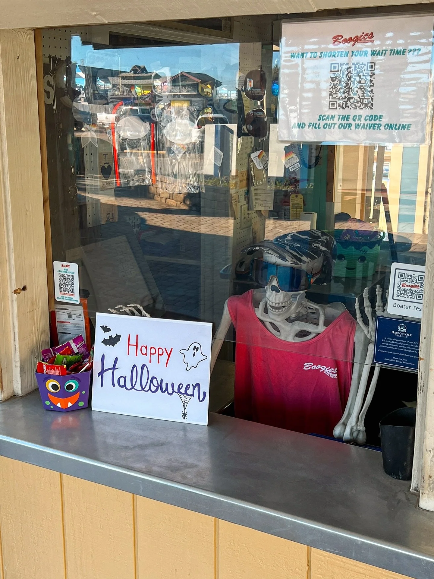 💀👻🎃 Come trick or treat and see what BOOgies is all about&hellip; if you dare!

☠️☠️☠️ Our skeleton crew&rsquo;s holding down the dock, and they promise more treats than tricks &mdash; but you&rsquo;ll have to stop by to find out.

📞 Call to Lear