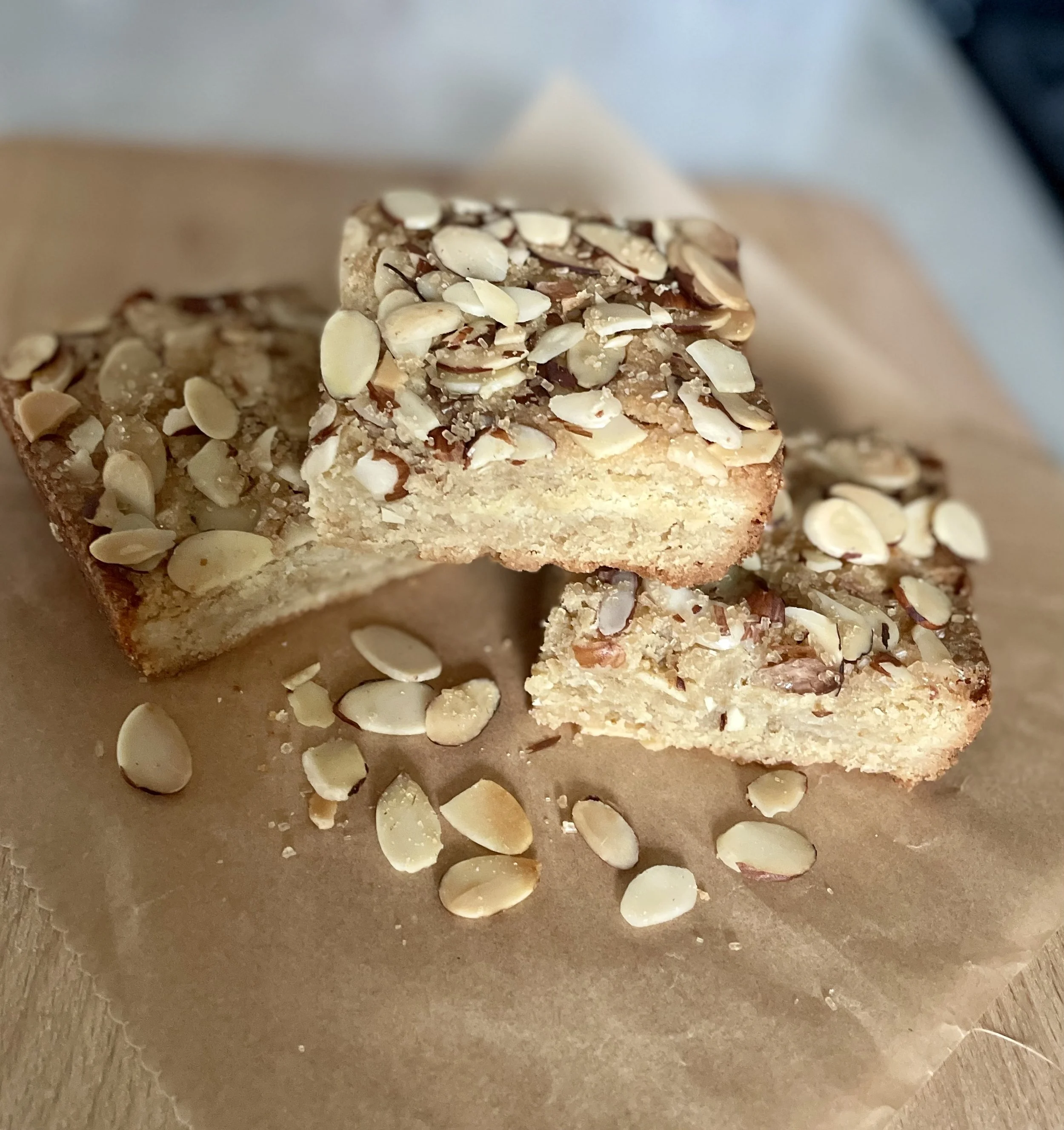 Almond Croissant Blondies (VG)