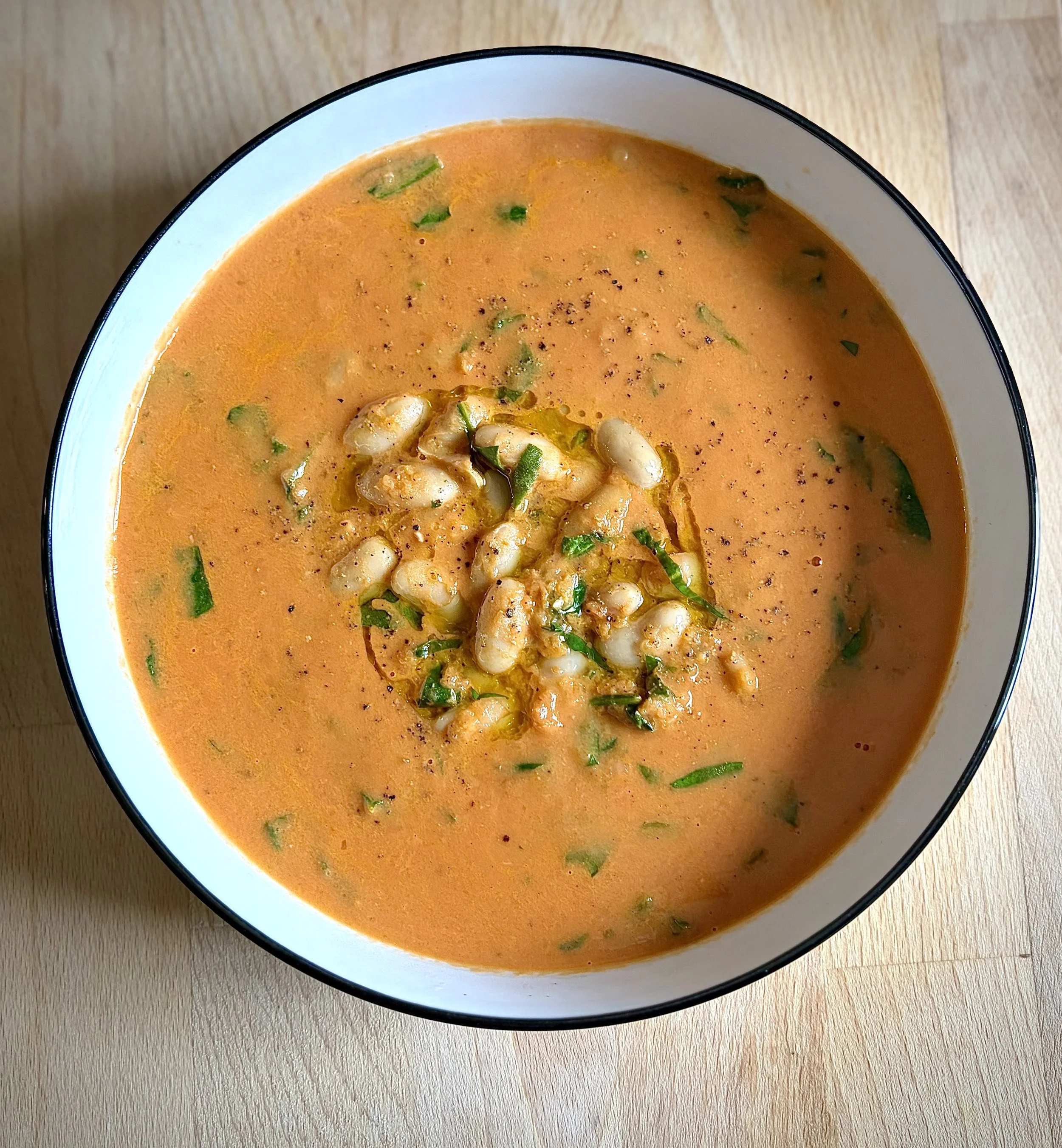 Creamy White Bean Tomato Soup (VG)