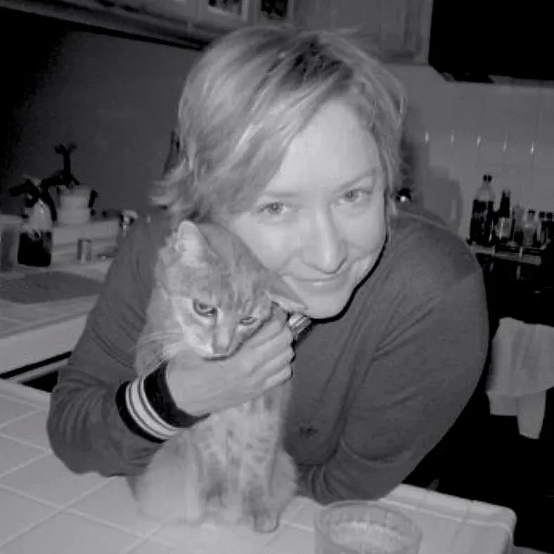 Gayle Busby, Head of Production
Bay Area native, Gayle has worked on over thirty major motion pictures from Starship Troopers to 300. Gayle has lead vendor and studio teams, notably as a VFX VP at Disney. 
