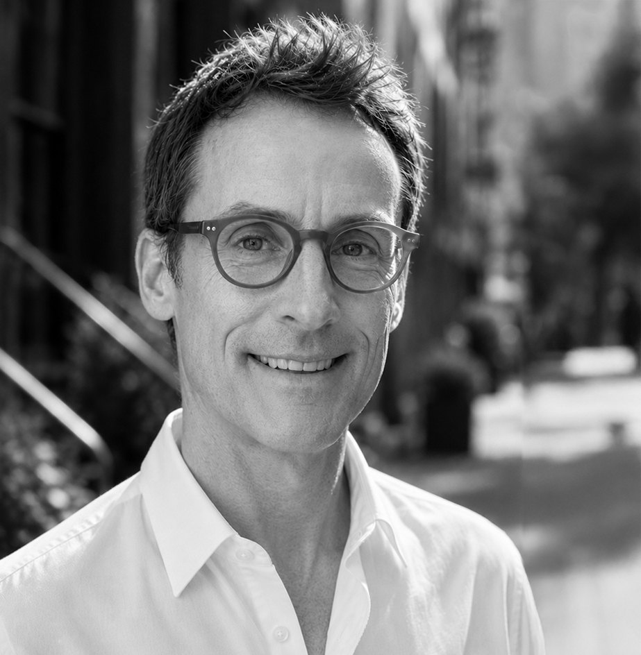 Kwesi Collisson is a pioneering producer, VFX artist, VFX supervisor and post production supervisor of content for 20+ years including feature films, broadcast, streaming, promotions and commercial advertising. His work includes collaborations with m