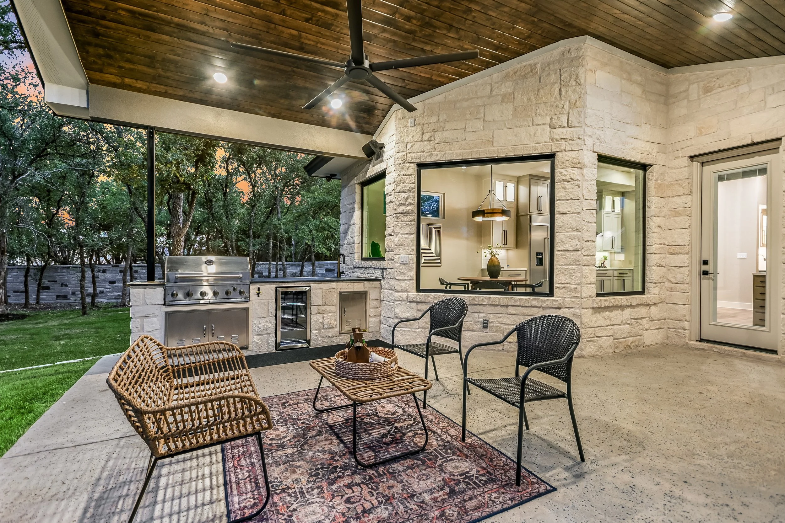 007_Covered Patio Grill.jpg