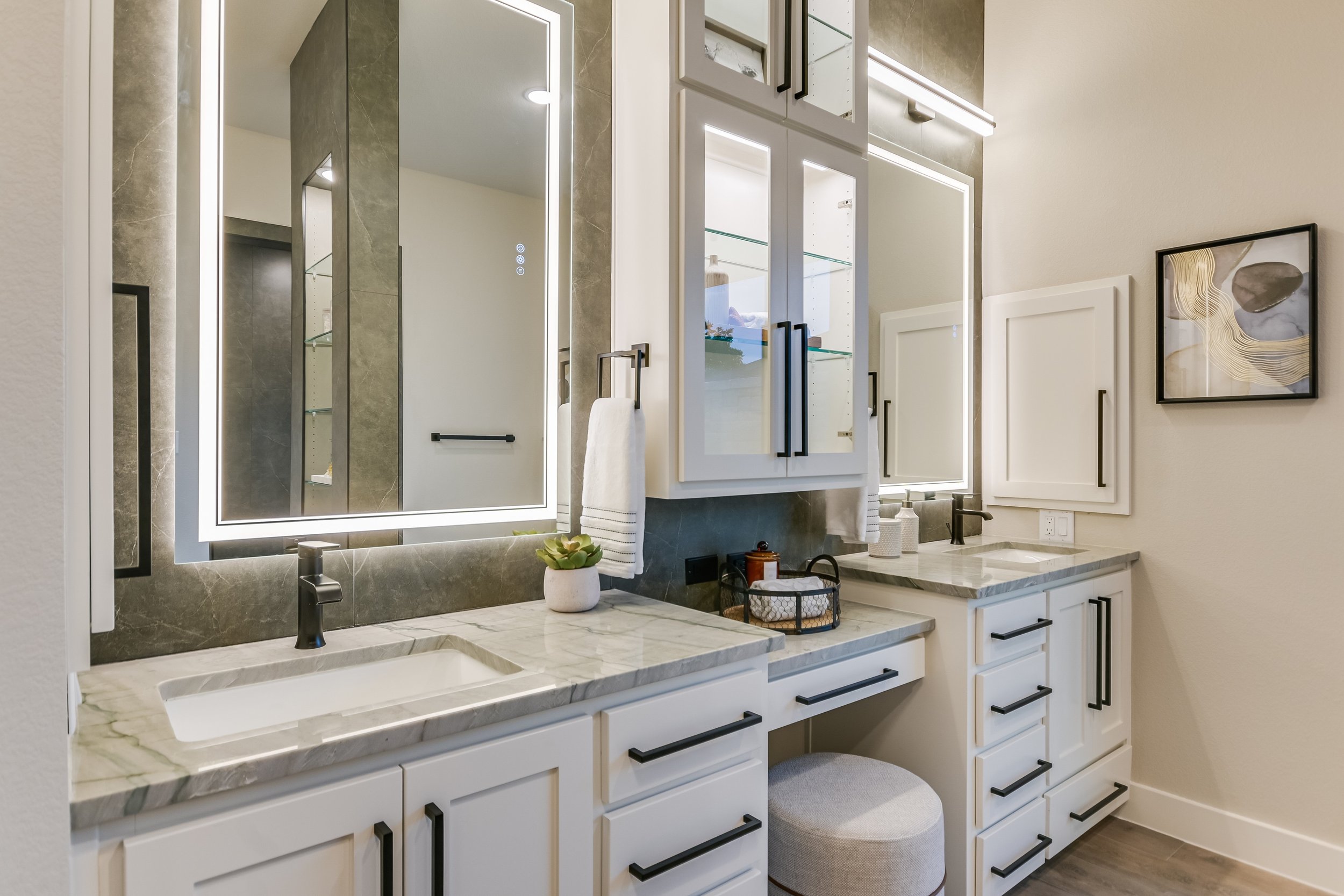 020_Main Bathroom Vanities.jpg