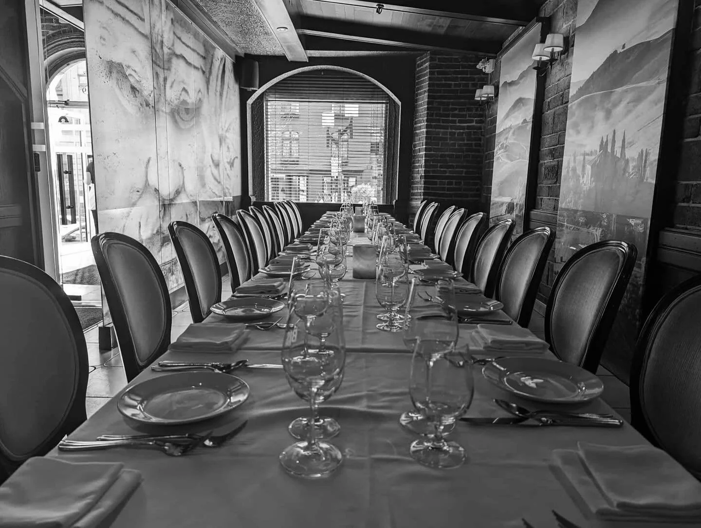 Votre table de choix pour connecter, c&eacute;l&eacute;brer et partager. Au plaisir de vous voir bient&ocirc;t chez Bis!

-

Your go-to table to connect, celebrate, and share. Hope to see you soon at Bis!

#BisMoments #restaurantbis #mtleats #mtlblog