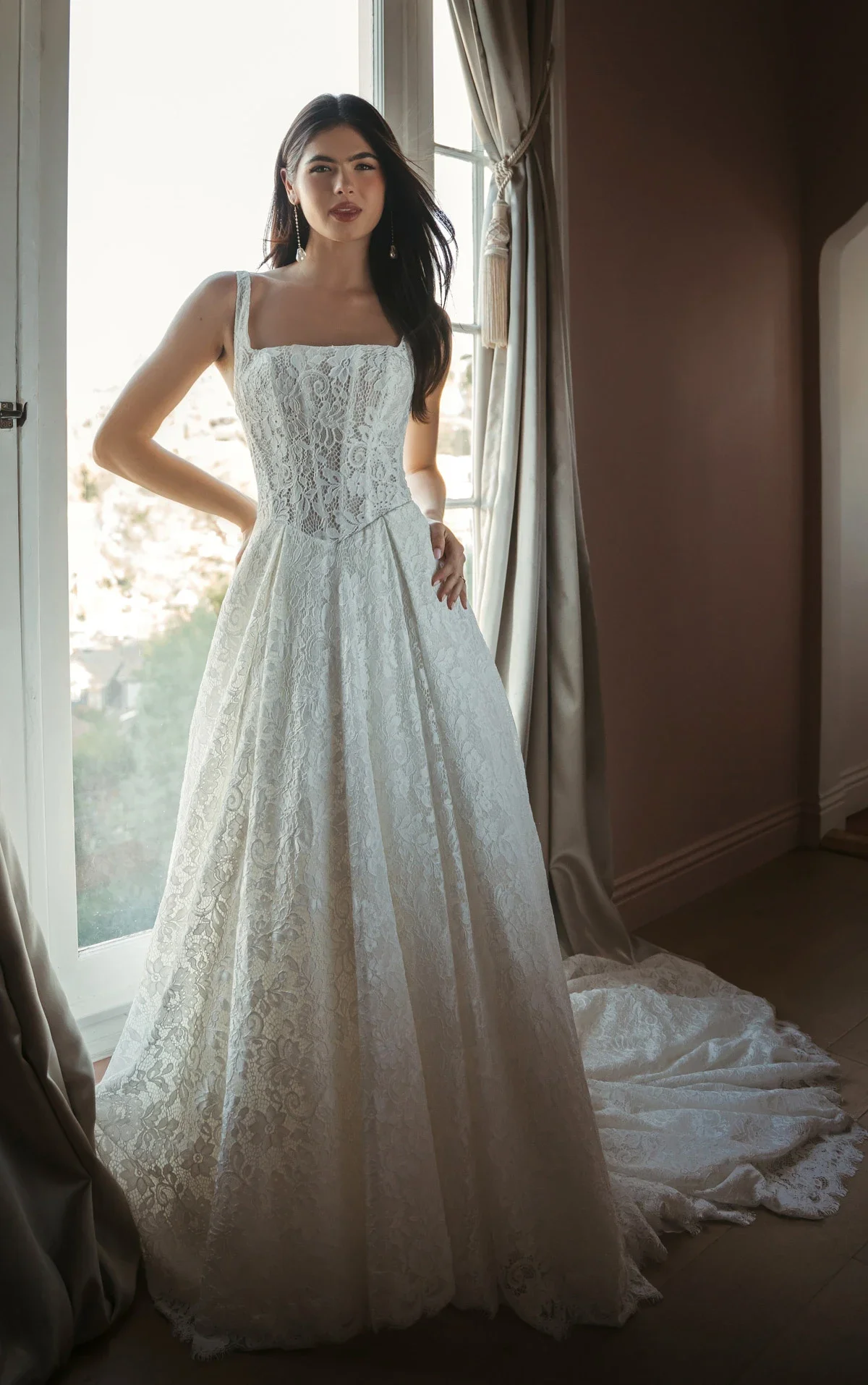 Architectural Artistry: A Square Neckline Bridal Gown