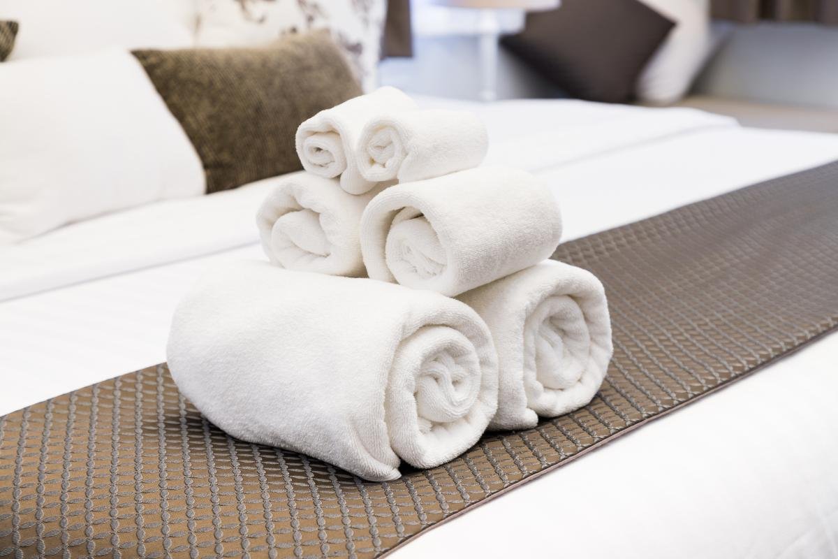 Image of linen and bath essentials available for rent from Furniture Options