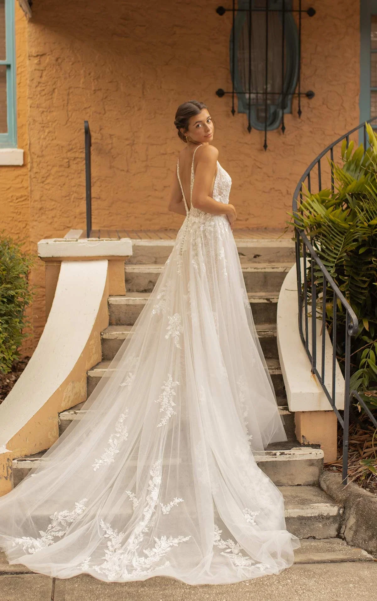 D3707-01.jpg.webp