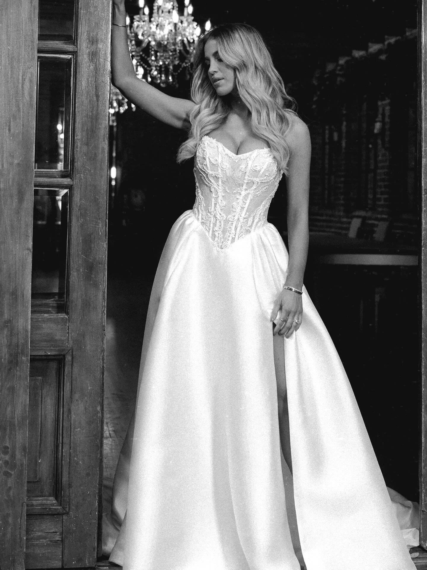 It&rsquo;s that time of year &mdash; shopping season is here! 

If you&rsquo;re a Summer 2026 bride, this is your moment. The Essense of Australia Trunk Show has officially arrived!

Weekday appointments are still available &mdash; but the weekend is