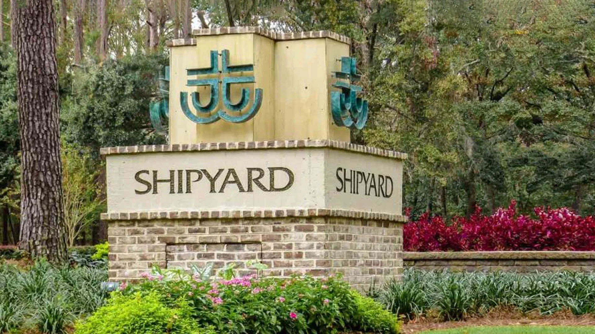 Photo-Shipyard-Sign.jpg
