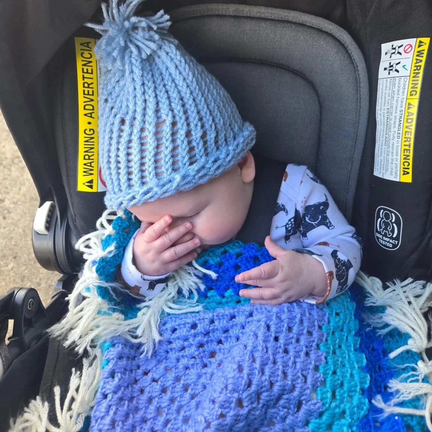 I know it's hard... but it's time to face a frigid Monday. 

Luckily, the quizzo scene is red hot this week!

You only have a few precious opportunities left to qualify for this weekend's championship event at @imprintbeerco and we have trivia, costu