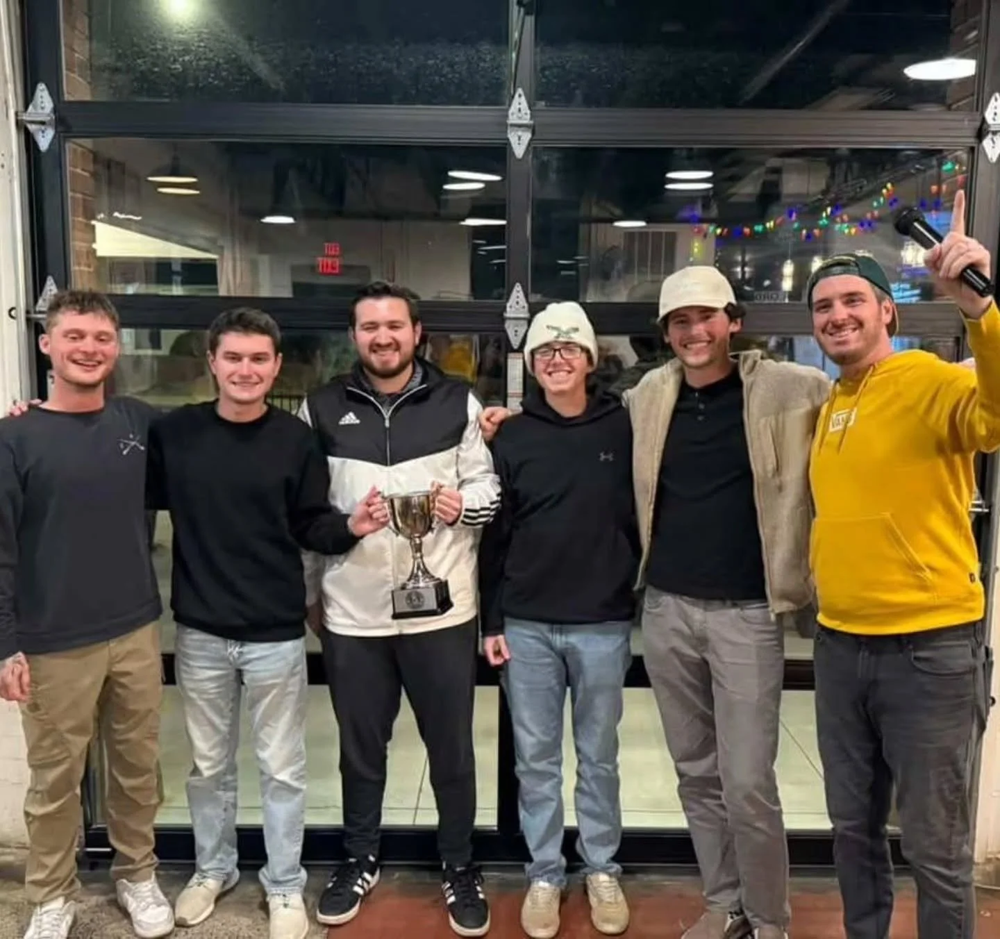 So word on the street is that this week's quiz is "really really freaking hard".

Well then congrats are in order to the London Gentlemen for winning the "really really freaking hardest" quiz of the year!

Last night's finish will