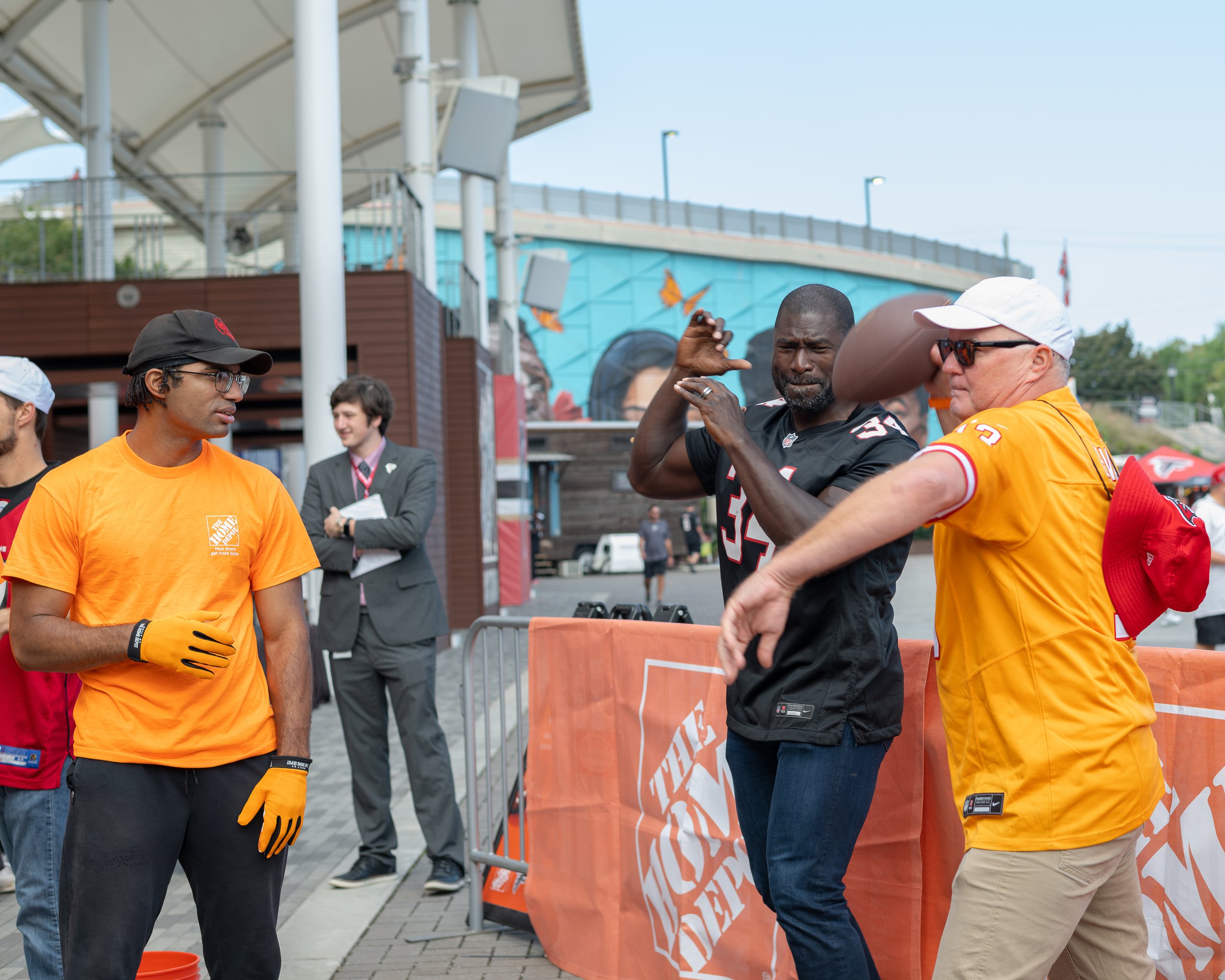 Knox Bell Media© Falcons v Buccs-001.jpg