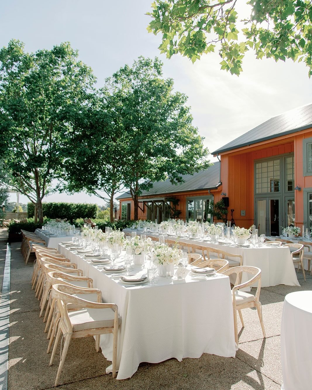 Seamless elegance in Napa wine country&mdash;where love and timeless beauty come together. 🤍 
#WineCountryWedding #TimelessElegance&rdquo;

Venue: @carnerosresort 

Planning + Design: @burkevents
Floral + Design: @flowersbyedgar 

Photo: @yuliyajulp