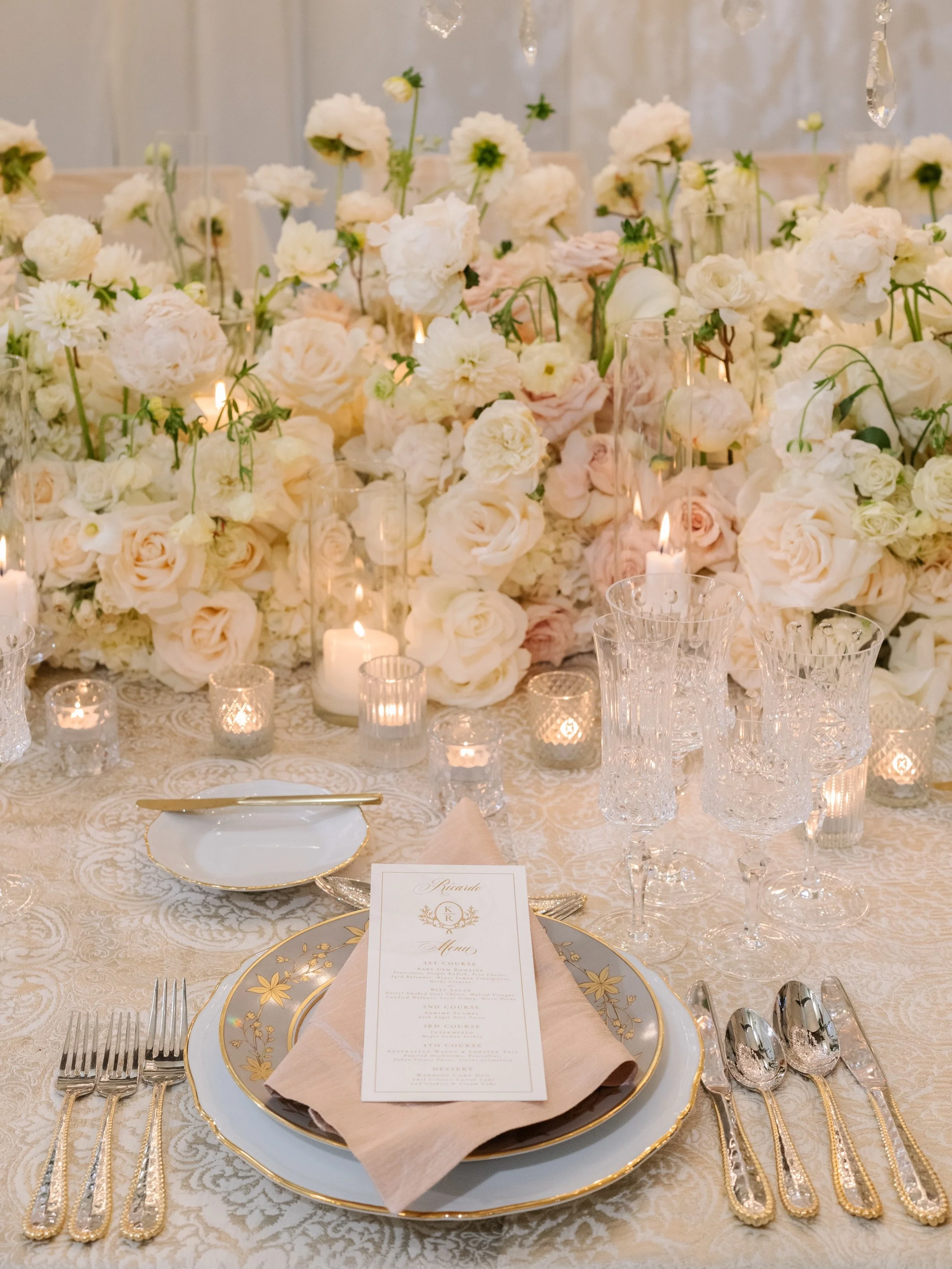 Every place setting tells a story.

From the first impression to the final toast, we obsess over the layers that make a table feel timeless, romantic, and effortlessly luxurious.

It&rsquo;s never just dinner, it&rsquo;s part of the experience. 

Pla