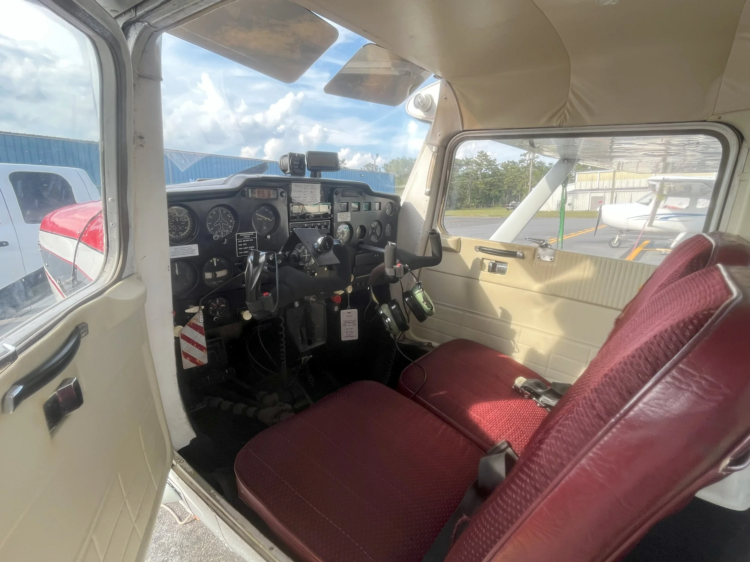 Cessna 150G (10).jpg