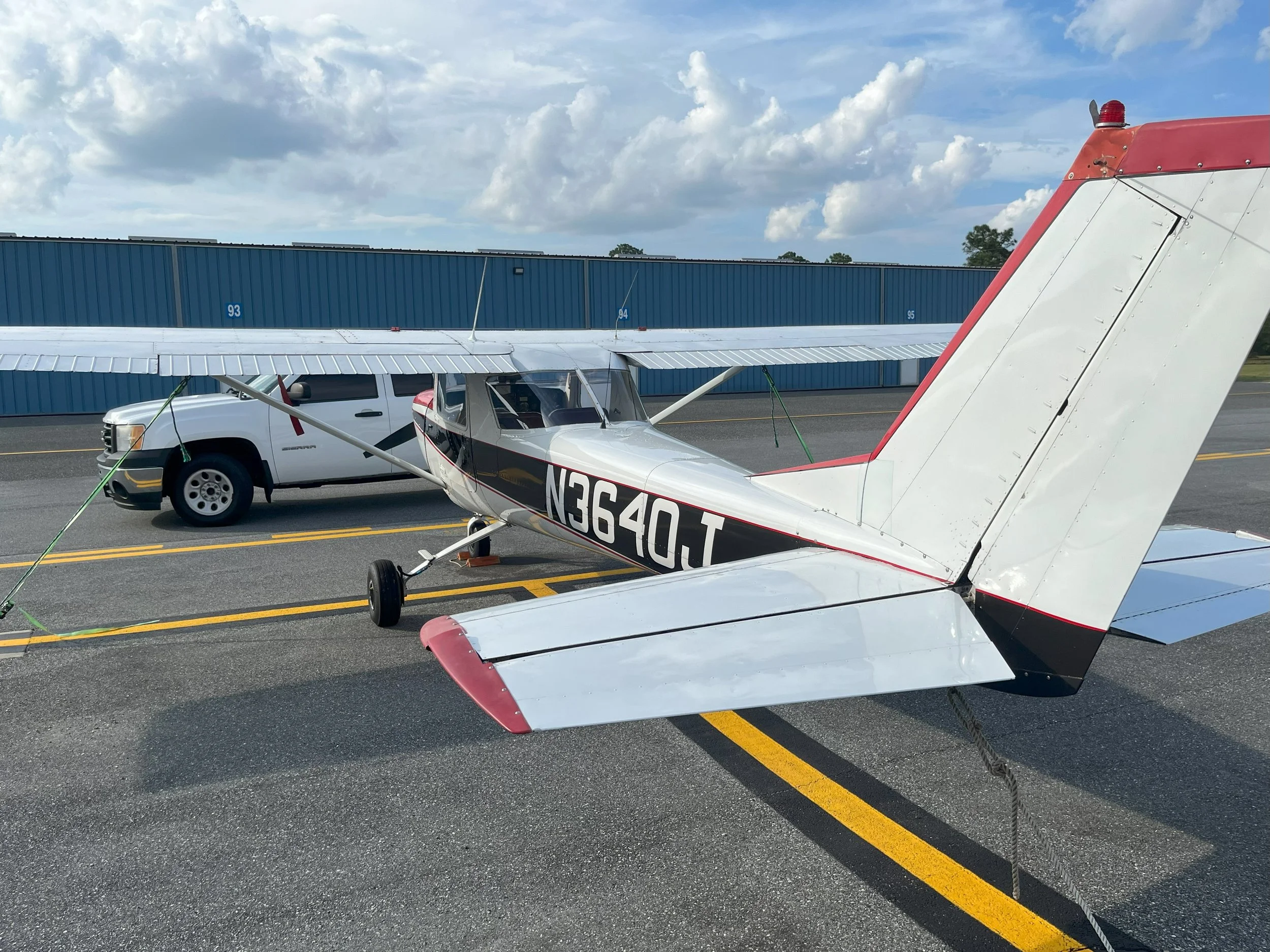 Cessna 150G (8).jpg